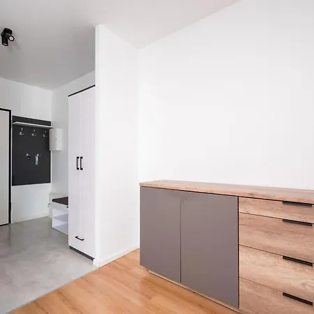 Wola Karlinskiego Homely By Bookinghost Apartamento